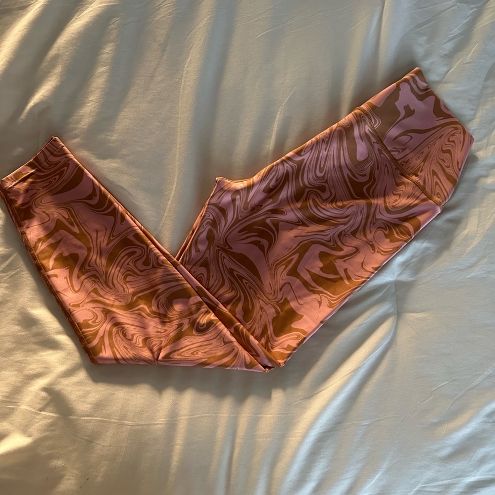 Carbon 38 swirl leggings